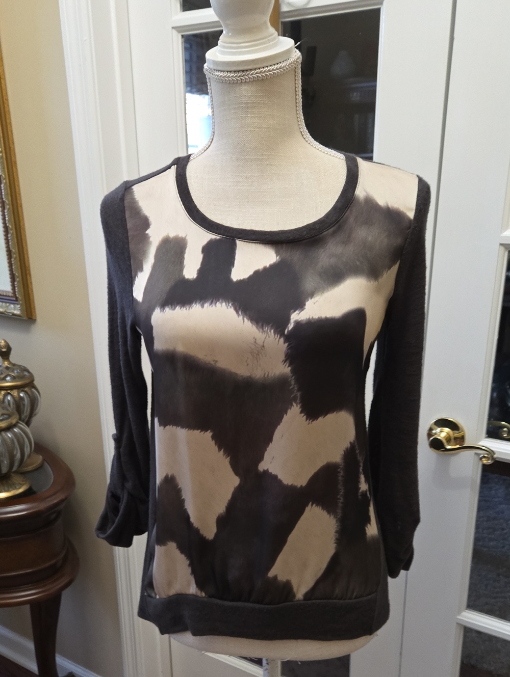 bobeau Charcoal Black White Abstract-Print Top Long Sleeve Roll Tab Size XS NEW